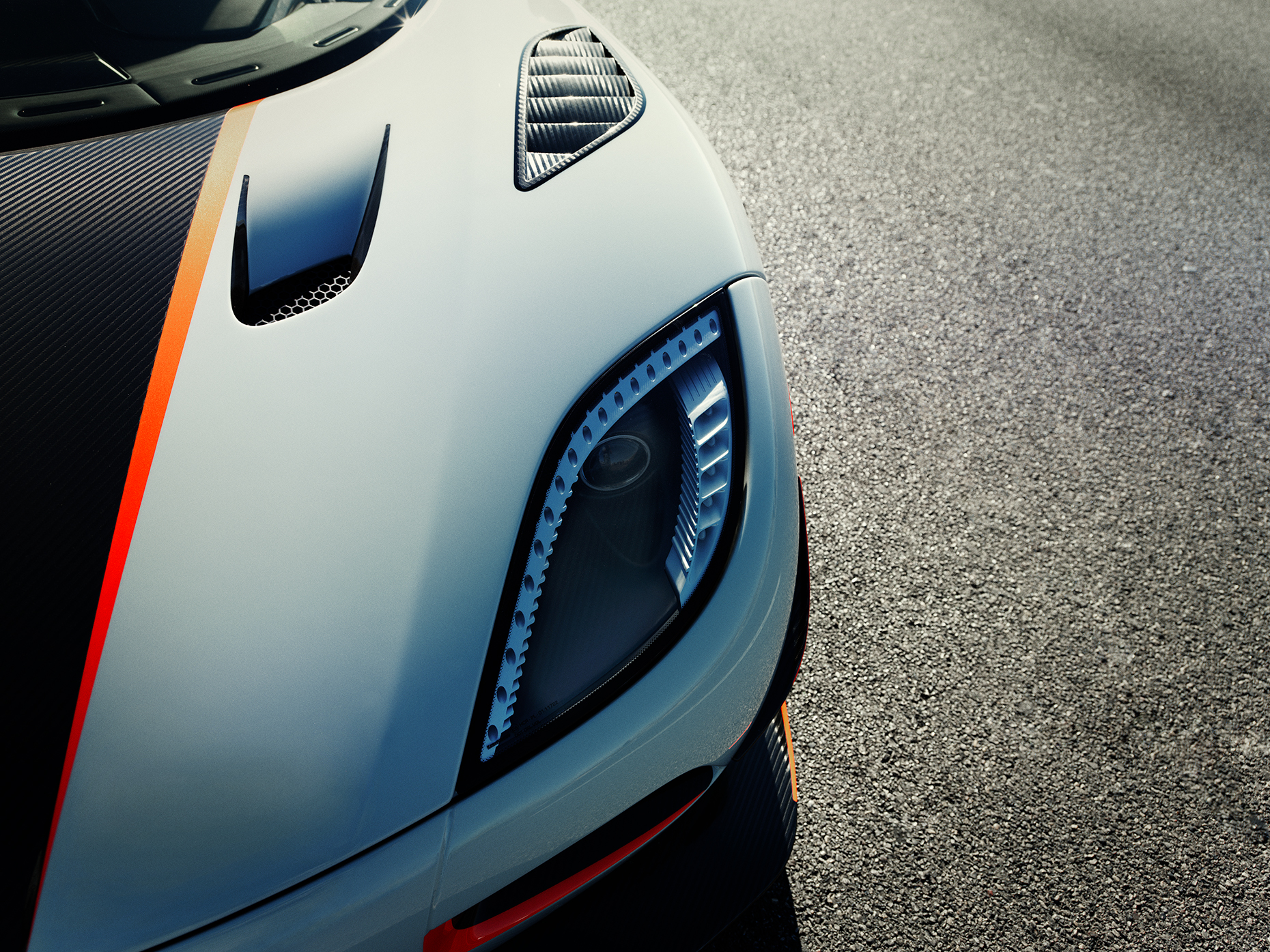 Koenigsegg_0561_color